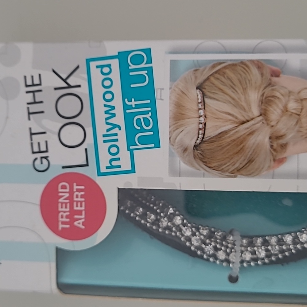Scunci Glamour Rhinestone Hair Accessory 3/$20